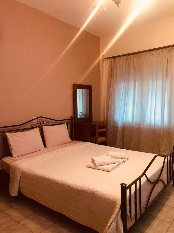 Guesthouse Adonis Káto Loutrákion 外观 照片
