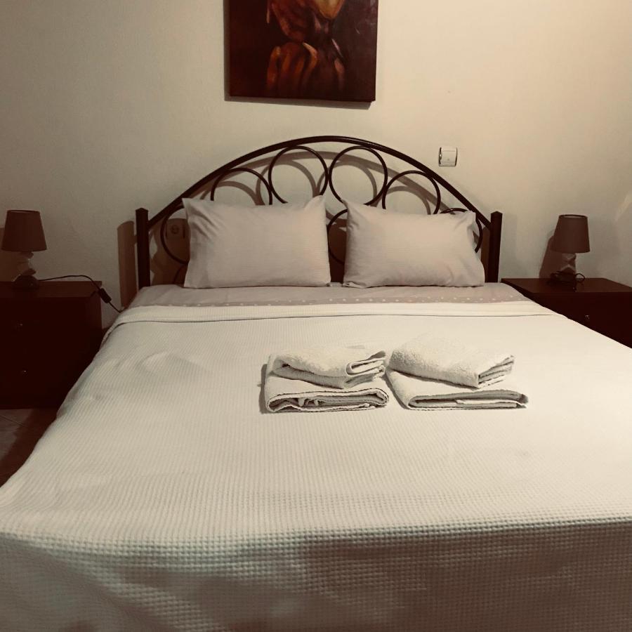 Guesthouse Adonis Káto Loutrákion 外观 照片