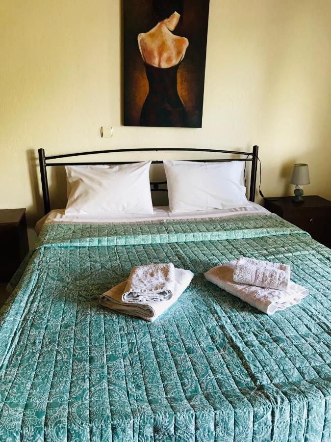Guesthouse Adonis Káto Loutrákion 外观 照片