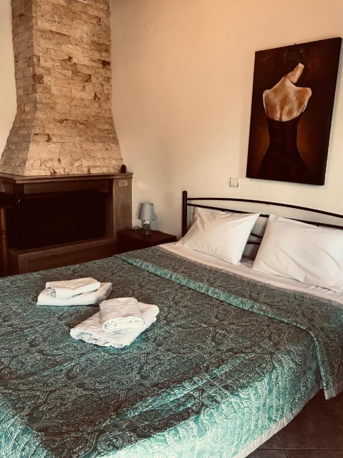 Guesthouse Adonis Káto Loutrákion 外观 照片