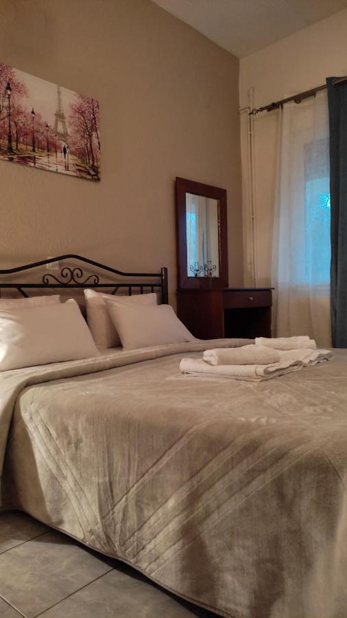 Guesthouse Adonis Káto Loutrákion 外观 照片