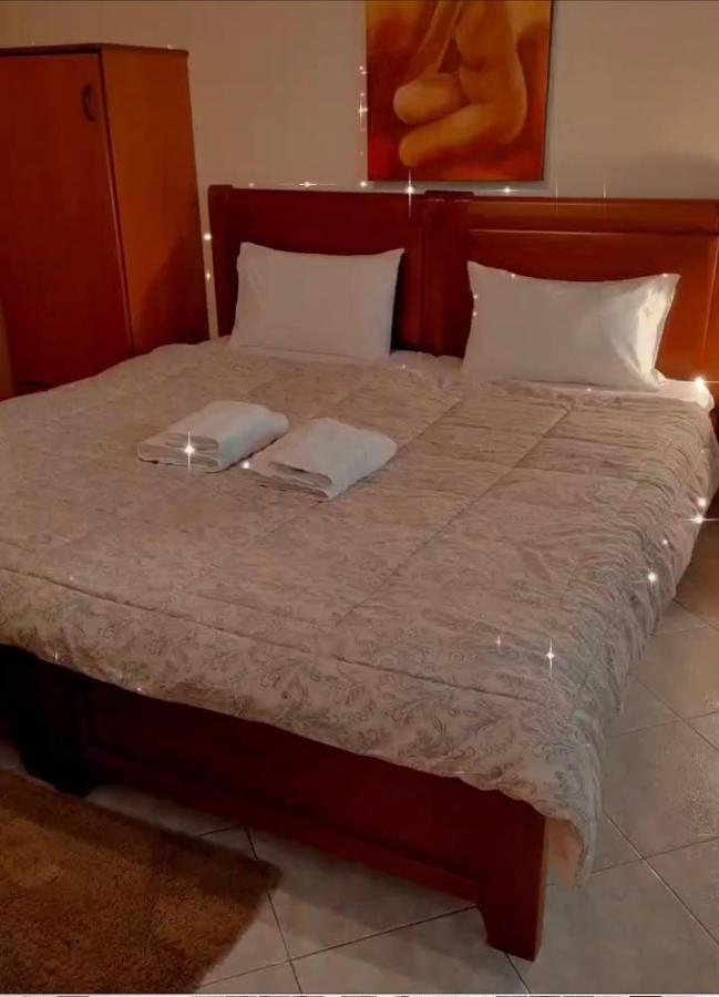 Guesthouse Adonis Káto Loutrákion 外观 照片