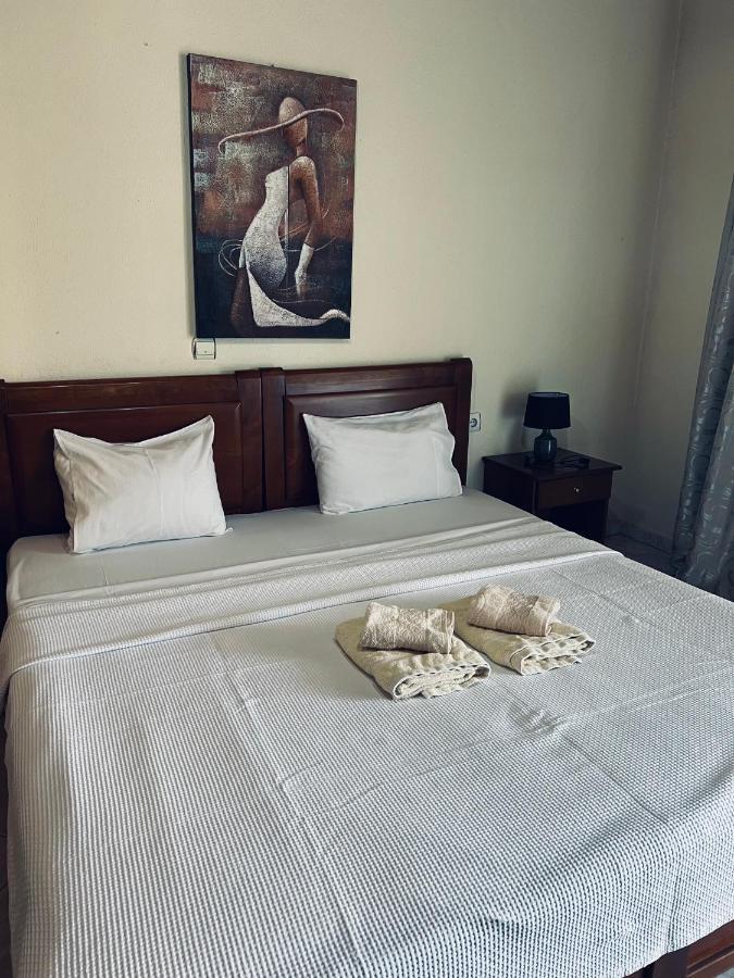 Guesthouse Adonis Káto Loutrákion 外观 照片