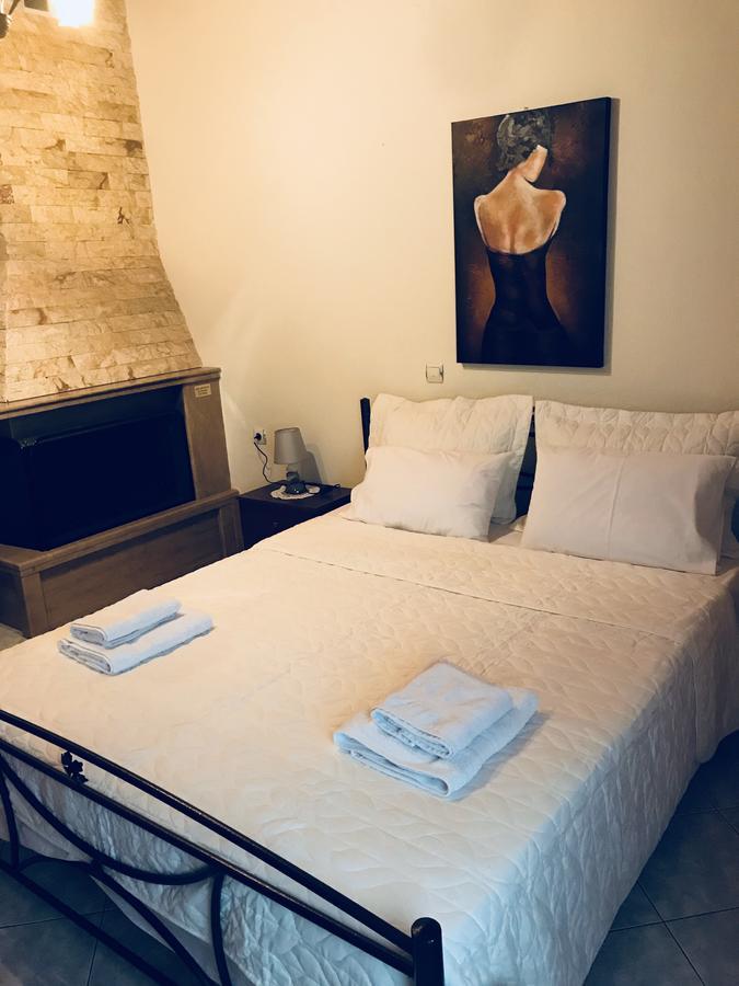 Guesthouse Adonis Káto Loutrákion 外观 照片