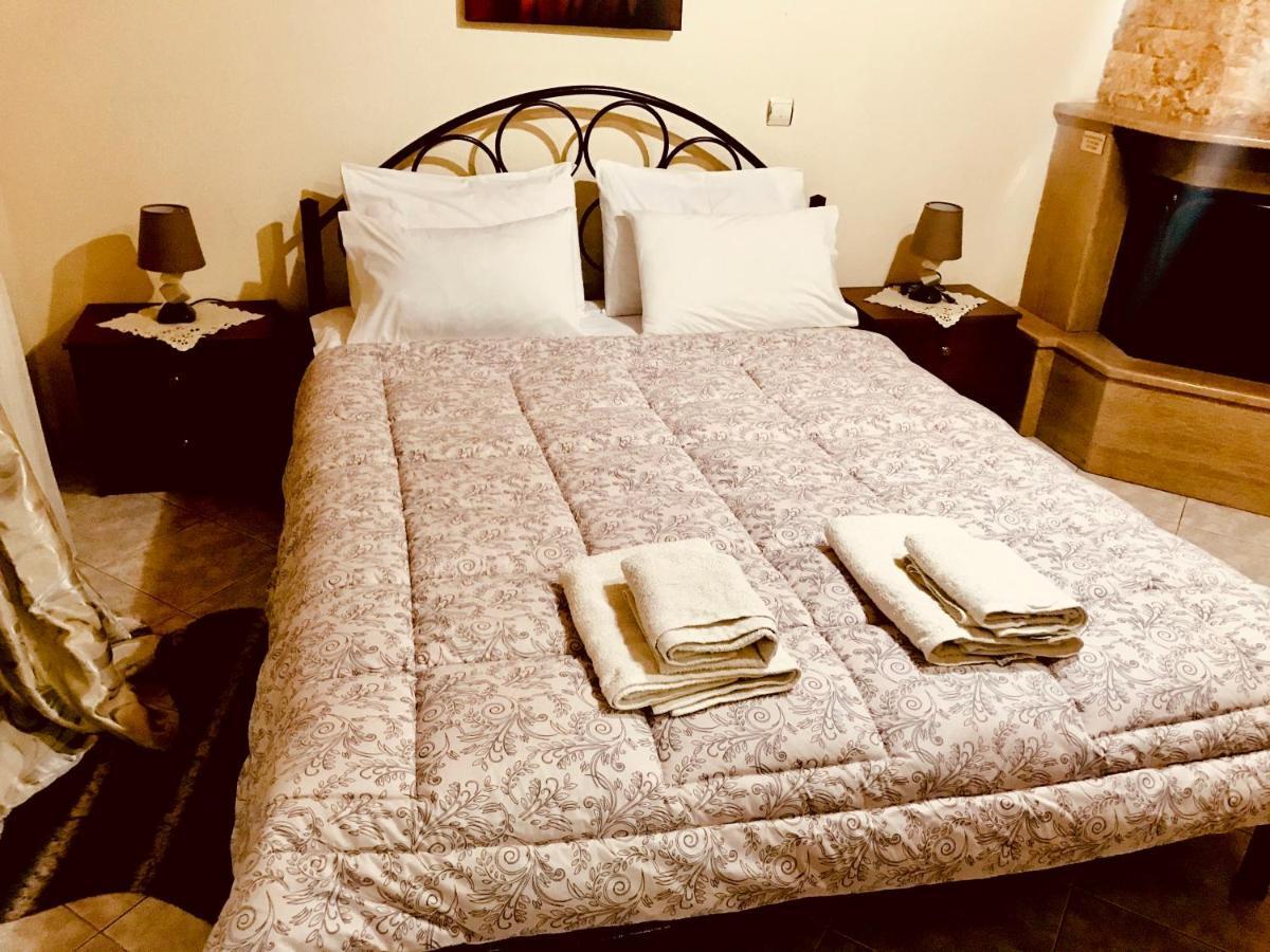 Guesthouse Adonis Káto Loutrákion 外观 照片